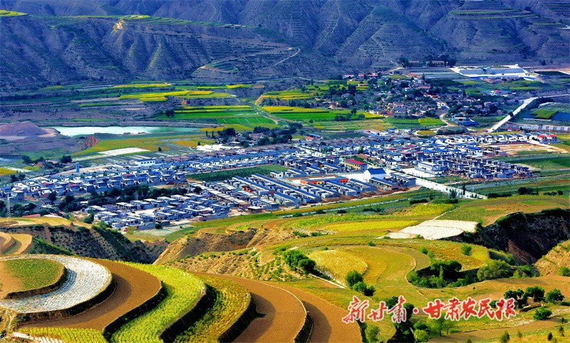 張金川-標(biāo)題《將山村移地搬遷點(diǎn)新貌》.jpg