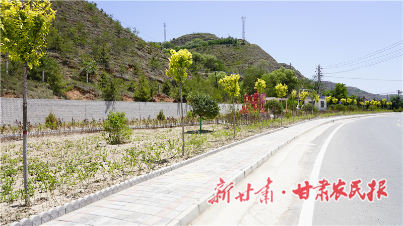 新店鄉(xiāng) S222 沿線人居環(huán)境整治示范帶.JPG