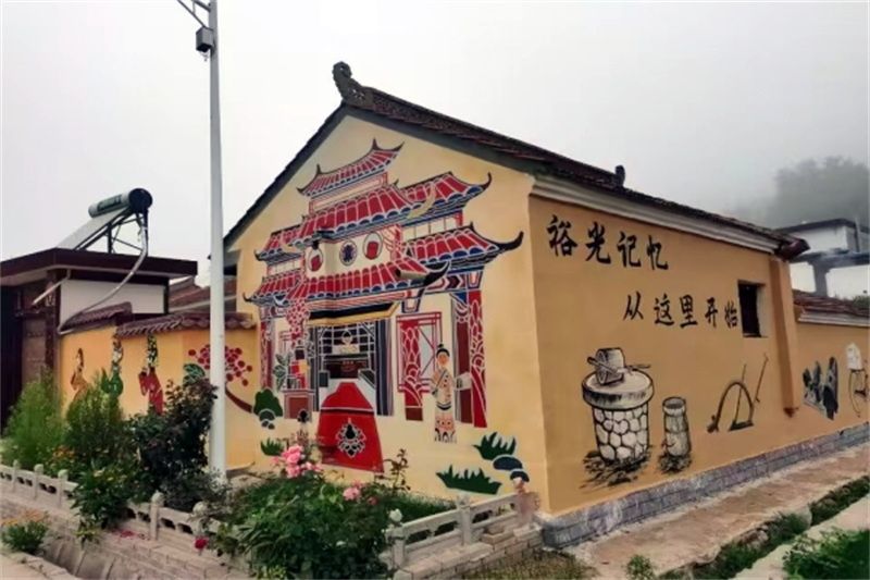東華鎮(zhèn)裕光村文化墻.png