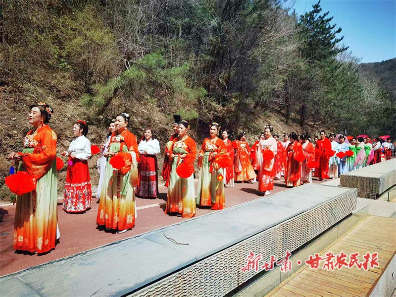 漢服巡游.jpg