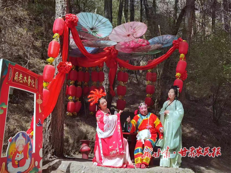 節(jié)目表演.jpg
