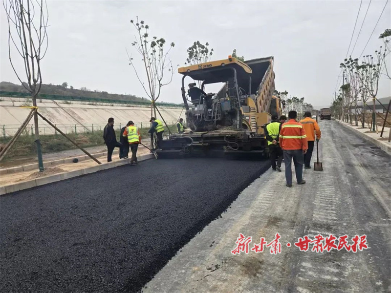 1757919195318790.jpg 華亭市綠色建材產(chǎn)業(yè)園基礎(chǔ)設(shè)施提升項(xiàng)目.jpg