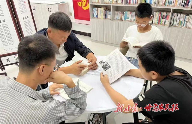 華亭：“書”適圈里的“黃金屋”