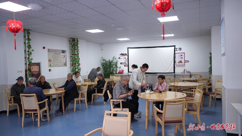 果鄉(xiāng)文明“雙城記”