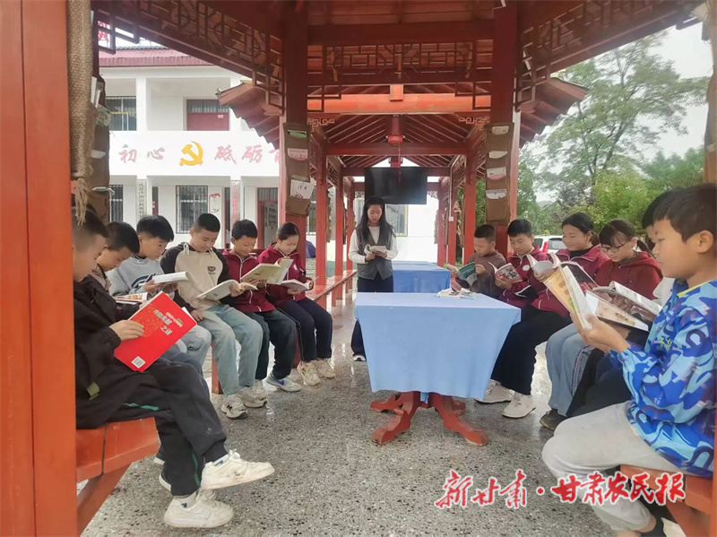 成縣：農(nóng)家書屋變身“第二課堂”